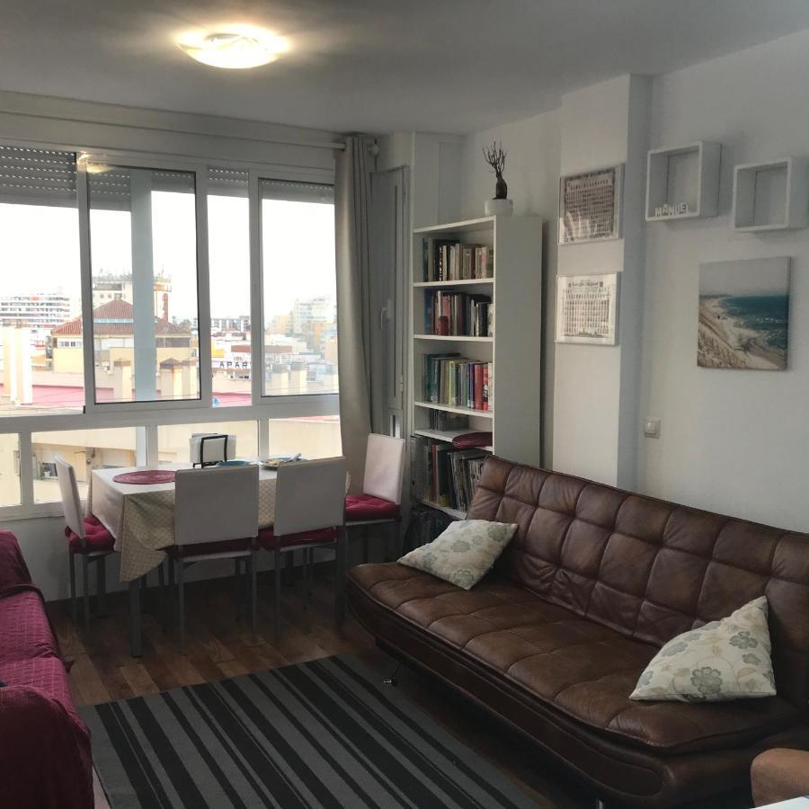 Apartamento Estudio Loft En El Centro Para 3 O 4 Personas Cama Doble Y Sofa Cama Check In A Partir De Las 15 Y 30 Min Pm Y Check Out Hasta Las 11 Y 30 Pm Con Wifi Normalmente No Se Puede Adelantar El Check In Τορρεμολίνος Εξωτερικό φωτογραφία