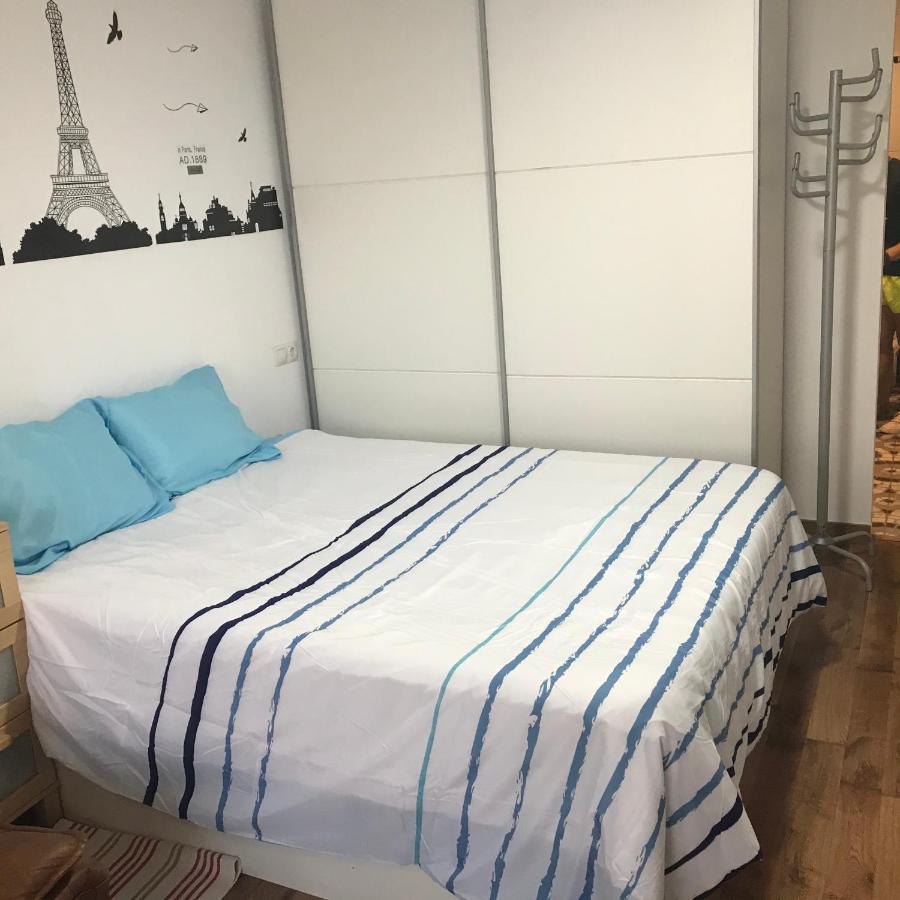 Apartamento Estudio Loft En El Centro Para 3 O 4 Personas Cama Doble Y Sofa Cama Check In A Partir De Las 15 Y 30 Min Pm Y Check Out Hasta Las 11 Y 30 Pm Con Wifi Normalmente No Se Puede Adelantar El Check In Τορρεμολίνος Εξωτερικό φωτογραφία