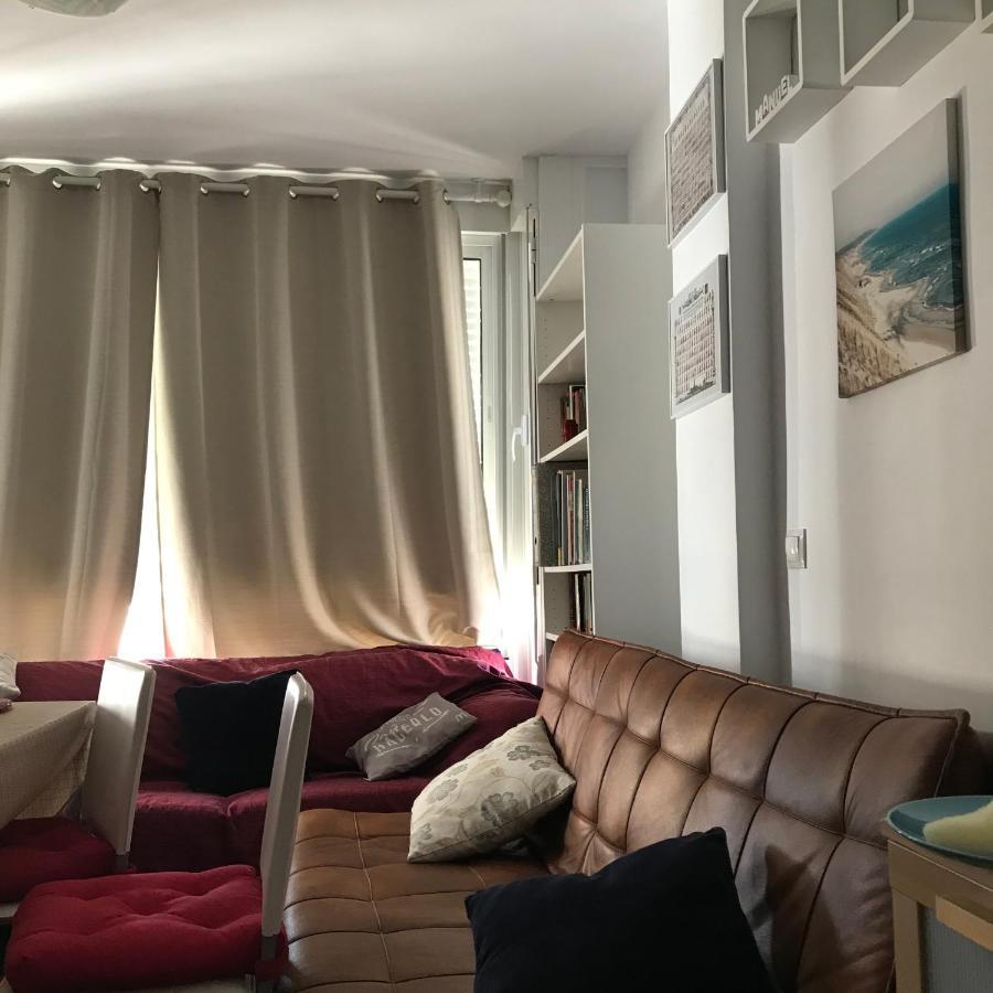 Apartamento Estudio Loft En El Centro Para 3 O 4 Personas Cama Doble Y Sofa Cama Check In A Partir De Las 15 Y 30 Min Pm Y Check Out Hasta Las 11 Y 30 Pm Con Wifi Normalmente No Se Puede Adelantar El Check In Τορρεμολίνος Εξωτερικό φωτογραφία