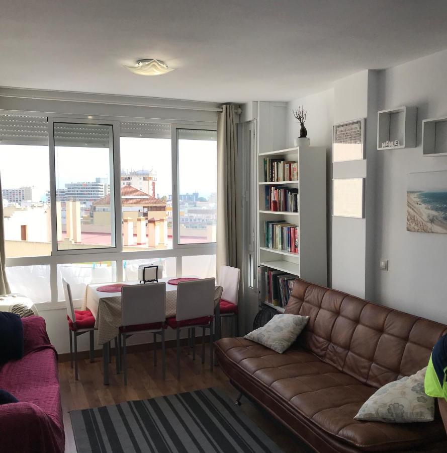Apartamento Estudio Loft En El Centro Para 3 O 4 Personas Cama Doble Y Sofa Cama Check In A Partir De Las 15 Y 30 Min Pm Y Check Out Hasta Las 11 Y 30 Pm Con Wifi Normalmente No Se Puede Adelantar El Check In Τορρεμολίνος Εξωτερικό φωτογραφία